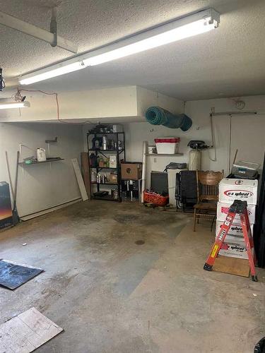 5018 Alexander Avenue, Coronation, AB - Indoor Photo Showing Garage