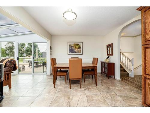 184 28342 Township Road 384, Rural Red Deer County, AB - Indoor Photo Showing Dining Room