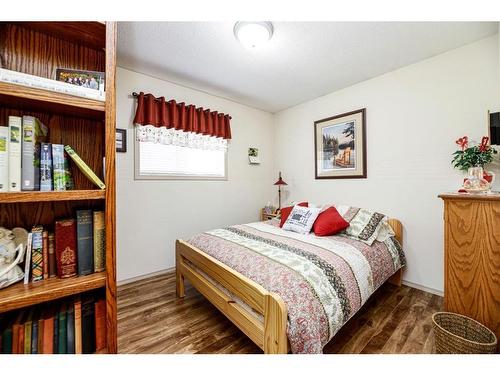 184 28342 Township Road 384, Rural Red Deer County, AB - Indoor Photo Showing Bedroom