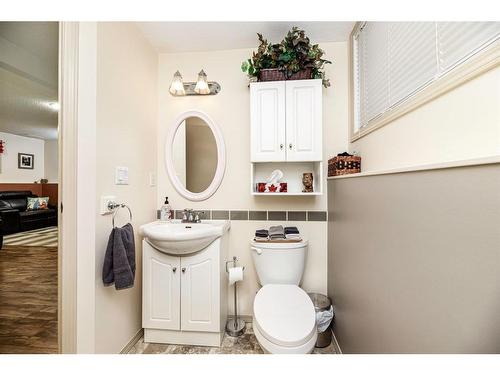 184 28342 Township Road 384, Rural Red Deer County, AB - Indoor Photo Showing Bathroom