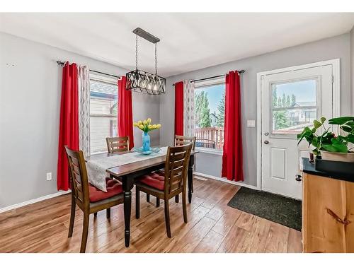 143 Lanterman Close, Red Deer, AB - Indoor Photo Showing Dining Room