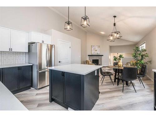 28 Vincent Close, Red Deer, AB - Indoor Photo Showing Kitchen