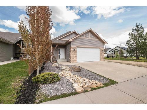 28 Vincent Close, Red Deer, AB - Outdoor With Facade