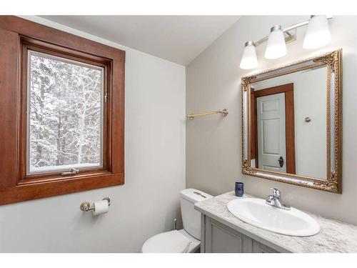 217-27111 Highway 597, Rural Lacombe County, AB - Indoor Photo Showing Bathroom