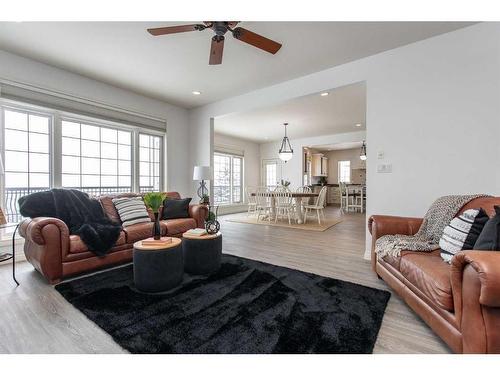 217-27111 Highway 597, Rural Lacombe County, AB - Indoor Photo Showing Living Room