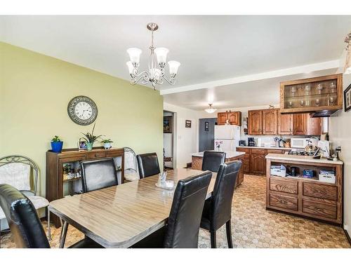 37348 Range Road 23, Rural Red Deer County, AB - Indoor Photo Showing Dining Room