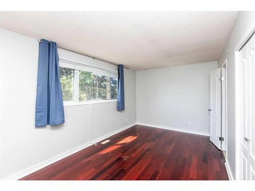 69 Nagel Avenue, Red Deer, AB - Indoor Photo Showing Other Room