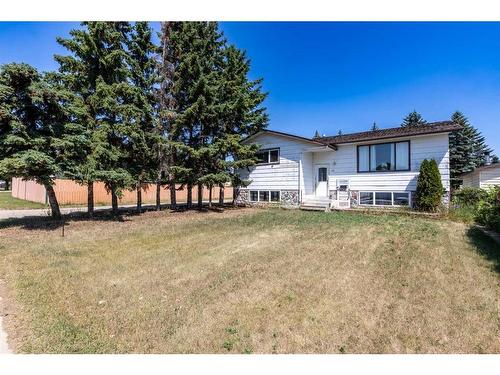 69 Nagel Avenue, Red Deer, AB - Outdoor