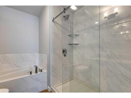 342 Sora Way Se, Calgary, AB - Indoor Photo Showing Bathroom