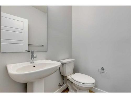 342 Sora Way Se, Calgary, AB - Indoor Photo Showing Bathroom