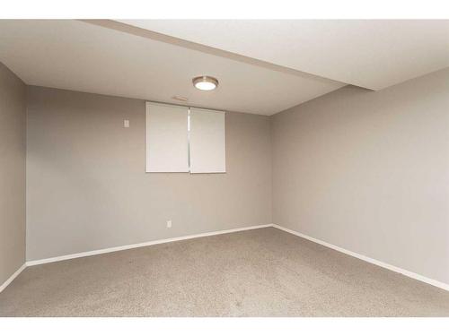 110-150 Vanier Drive, Red Deer, AB - Indoor Photo Showing Other Room