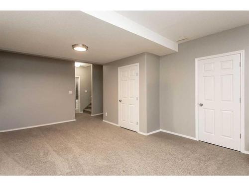 110-150 Vanier Drive, Red Deer, AB - Indoor Photo Showing Other Room