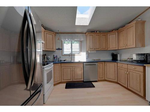 2122 19 Avenue, Delburne, AB - Indoor Photo Showing Kitchen