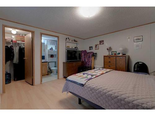 2122 19 Avenue, Delburne, AB - Indoor Photo Showing Bedroom