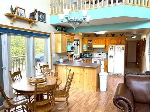 21 Aimie Avenue, White Sands, AB - Indoor Photo Showing Dining Room