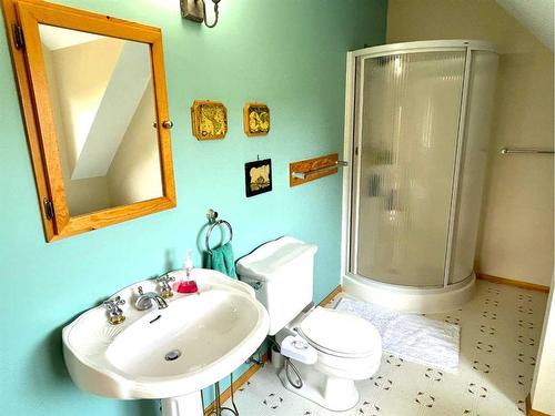 21 Aimie Avenue, White Sands, AB - Indoor Photo Showing Bathroom