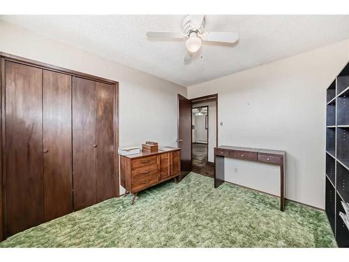 250070 Township Road 434, Rural Ponoka County, AB - Indoor Photo Showing Bedroom