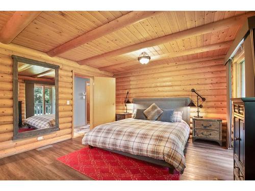 44-41124 Range Road 282, Rural Lacombe County, AB - Indoor Photo Showing Bedroom