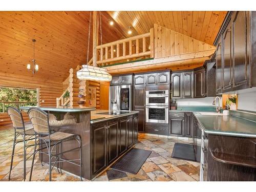 44-41124 Range Road 282, Rural Lacombe County, AB - Indoor Photo Showing Kitchen