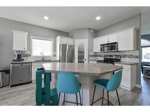 112 Archer Drive, Red Deer, AB - Indoor Photo Showing Kitchen With Upgraded Kitchen