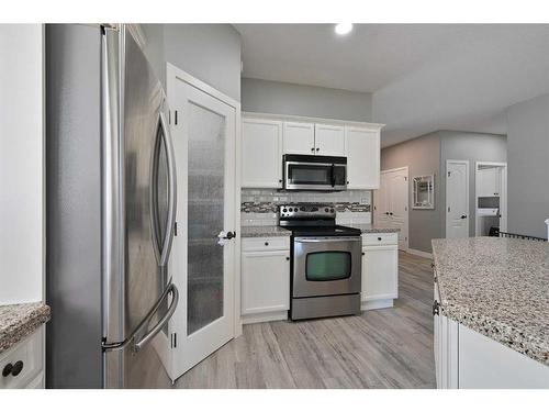 112 Archer Drive, Red Deer, AB - Indoor Photo Showing Kitchen