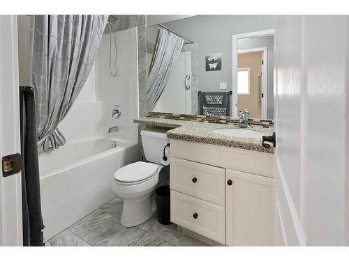 112 Archer Drive, Red Deer, AB - Indoor Photo Showing Bathroom