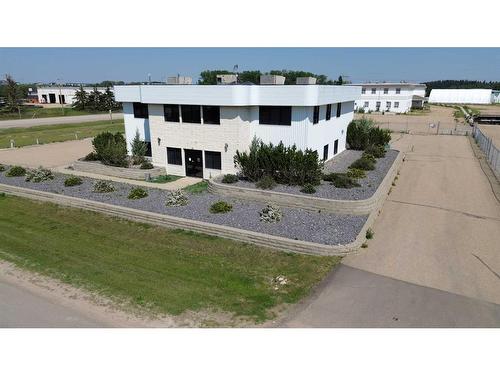 1-27123 Highway 597, Rural Lacombe County, AB 