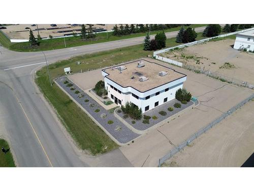 1-27123 Highway 597, Rural Lacombe County, AB 