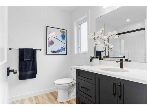 74 Palmer Circle, Blackfalds, AB - Indoor Photo Showing Bathroom