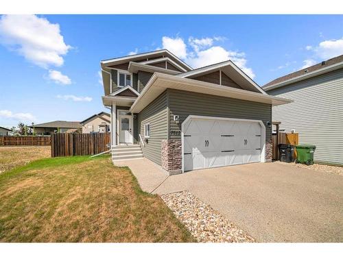 7512 38A Avenue, Camrose, AB - Outdoor