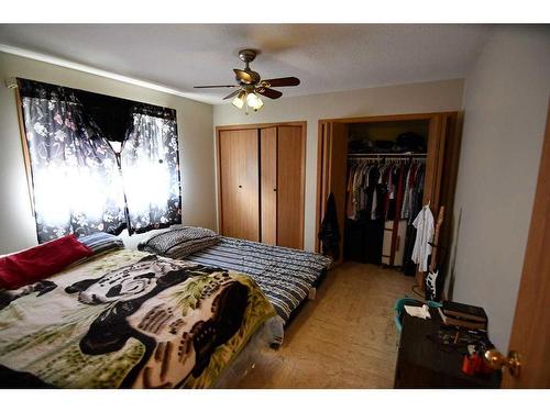 A-5125 Victoria Avenue, Coronation, AB - Indoor Photo Showing Bedroom