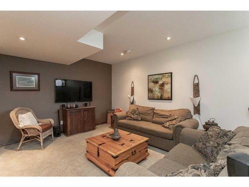 152 Vanson Close, Red Deer, AB - Indoor Photo Showing Living Room