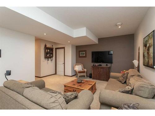 152 Vanson Close, Red Deer, AB - Indoor Photo Showing Living Room