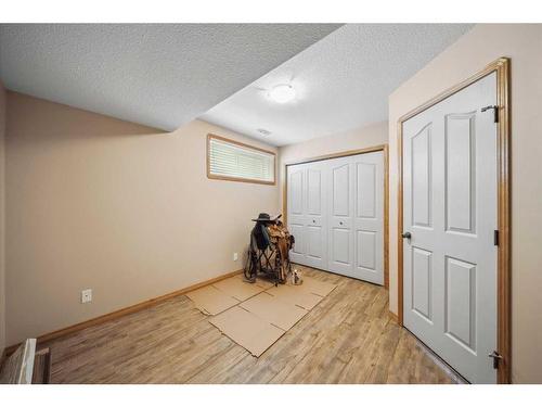 69 Alberts Close, Red Deer, AB - Indoor Photo Showing Other Room