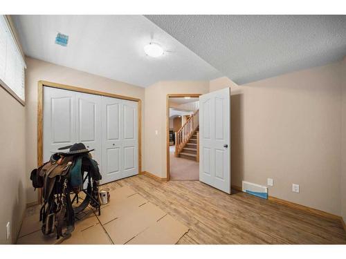 69 Alberts Close, Red Deer, AB - Indoor Photo Showing Other Room