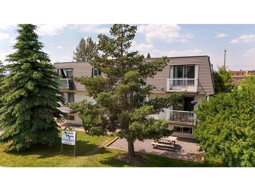 11-14, 21-24, 31-34-4932 48 Street, Rocky Mountain House, AB - Outdoor