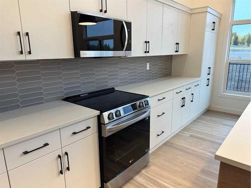 356 Elizabeth Avenue, Nordegg, AB - Indoor Photo Showing Kitchen