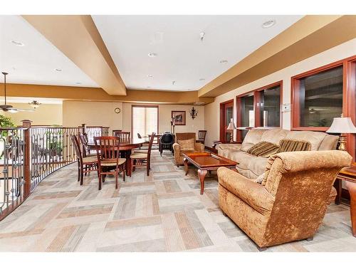 226-5300 48 Street, Red Deer, AB - Indoor Photo Showing Living Room