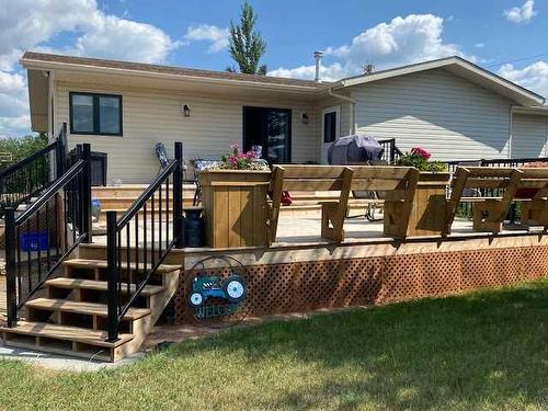 11 Fairway Place, Veteran, AB - Outdoor With Deck Patio Veranda