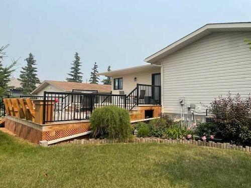 11 Fairway Place, Veteran, AB - Outdoor With Deck Patio Veranda With Exterior