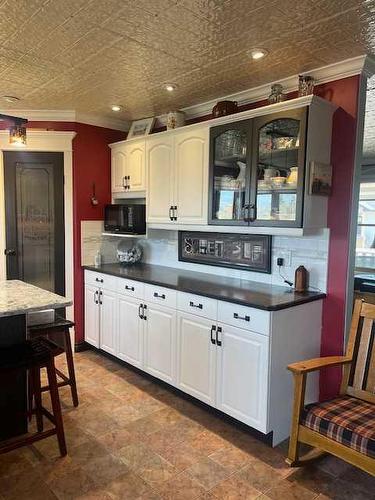 11 Fairway Place, Veteran, AB - Indoor Photo Showing Kitchen