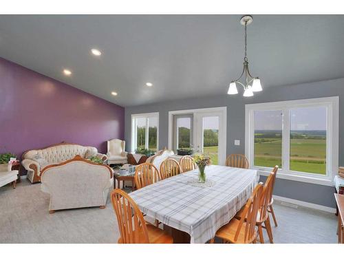 443049 Range Road 40, Rural Ponoka County, AB - Indoor Photo Showing Dining Room