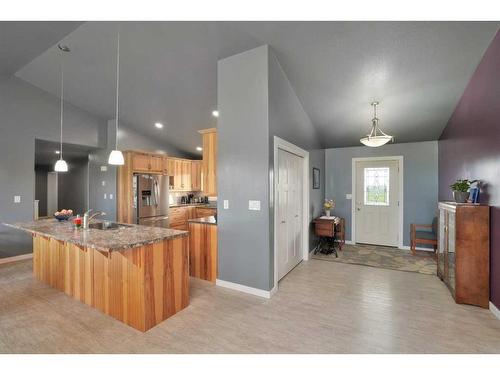 443049 Range Road 40, Rural Ponoka County, AB - Indoor Photo Showing Kitchen