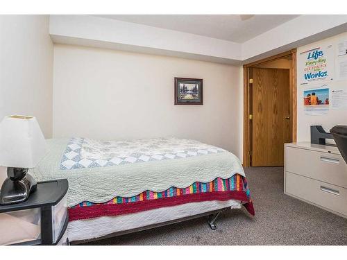 130-4805 45 Street, Red Deer, AB - Indoor Photo Showing Bedroom