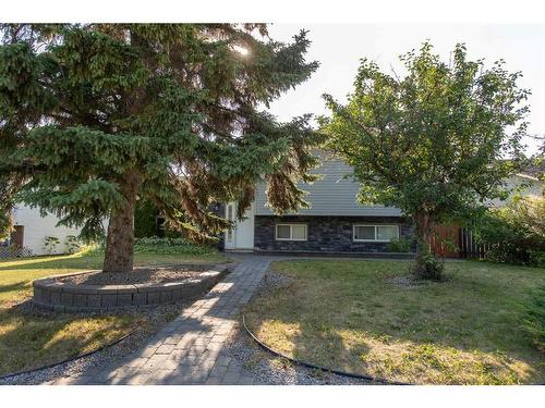 51 Olympic Green, Red Deer, AB - Outdoor