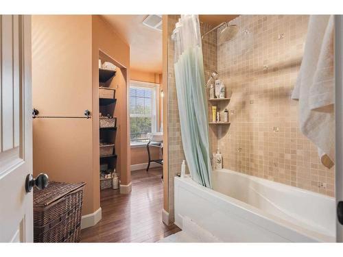 20-41207 Range Road 263, Rural Lacombe County, AB - Indoor Photo Showing Bathroom