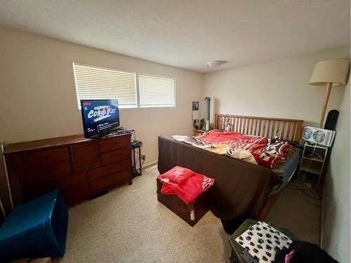 66 Sherwood Crescent, Red Deer, AB - Indoor Photo Showing Bedroom