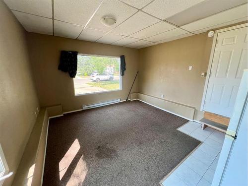 66 Sherwood Crescent, Red Deer, AB - Indoor Photo Showing Other Room