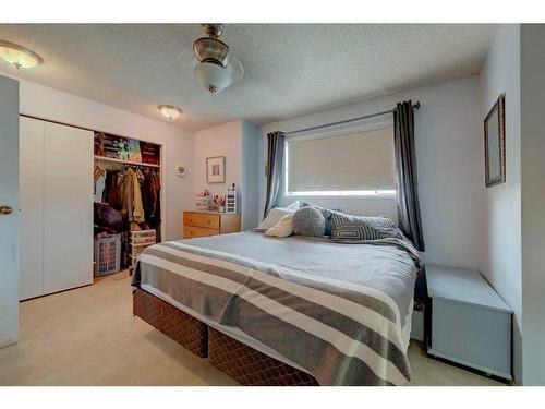 5708 71 Street, Red Deer, AB - Indoor Photo Showing Bedroom