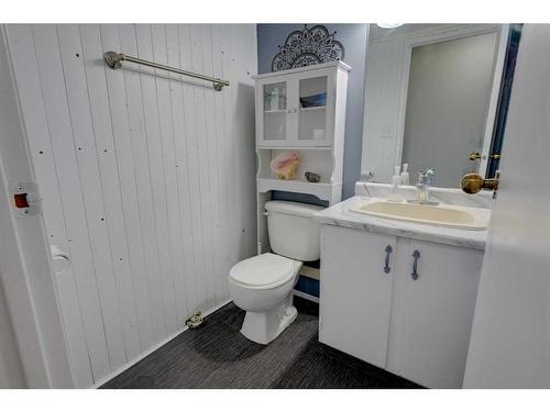 5708 71 Street, Red Deer, AB - Indoor Photo Showing Bathroom